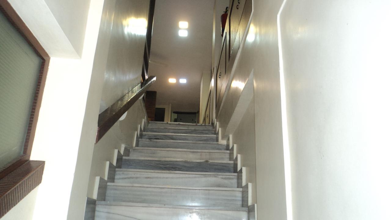 Benazeer Hotel Βομβάη Εξωτερικό φωτογραφία