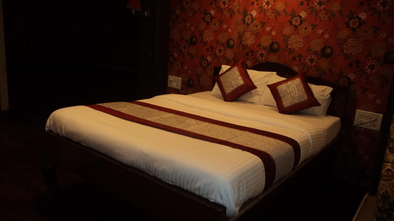 Benazeer Hotel Βομβάη Εξωτερικό φωτογραφία