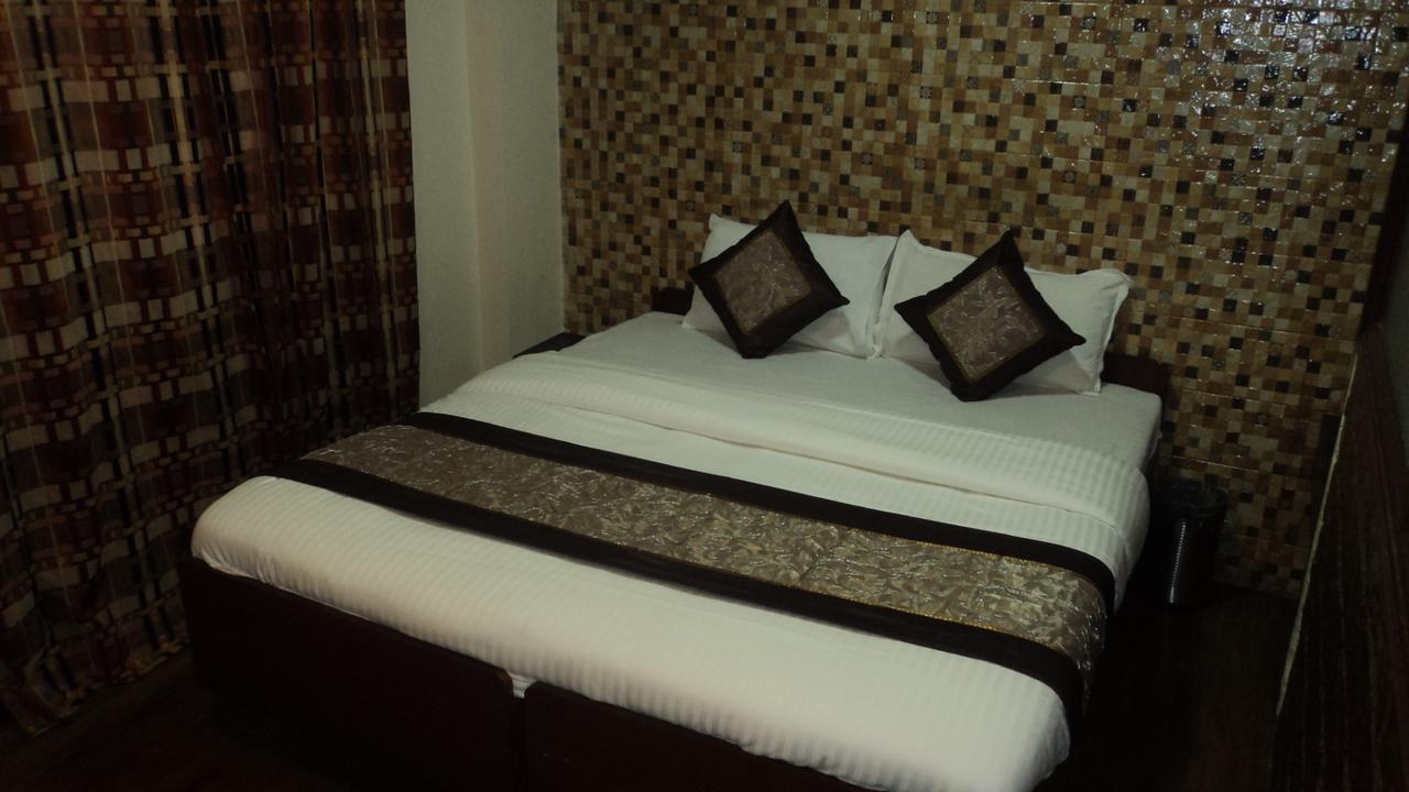 Benazeer Hotel Βομβάη Εξωτερικό φωτογραφία